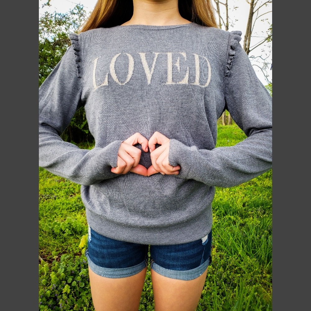 White House Black Market LOVED Gray Sweater-Size 4